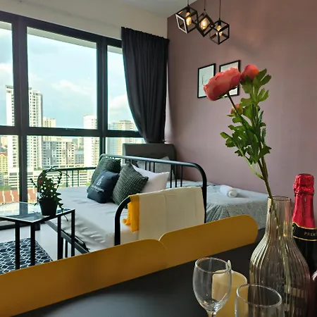 New Comfy Urban Suite Homestay At Georgetown For Family By Urban Staycations Lod